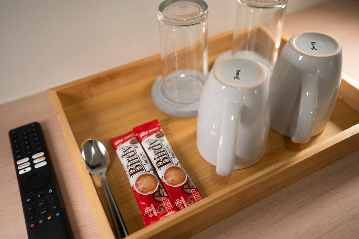 Welcome tray with cups and coffee